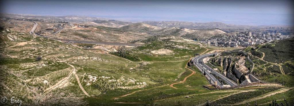 נוף מהר הצופים בשעת צהריים